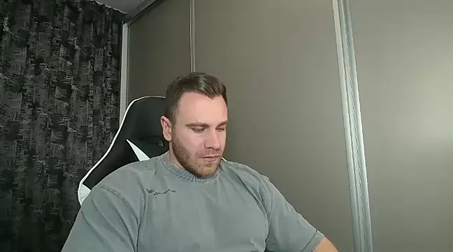 Snapshot of Thori92 chatting on February 2025 06:49:02 PM Thori92 online show from February 2025 06:49:02 PM