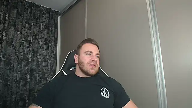 Snapshot of Thori92 chatting on February 2025 06:46:01 PM Thori92 online show from February 2025 06:46:01 PM