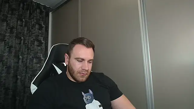 Snapshot of Thori92 chatting on February 2025 09:58:02 PM Thori92 online show from February 2025 09:58:02 PM