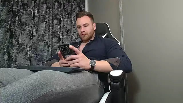 Snapshot of Thori92 chatting on February 2025 07:41:01 PM Thori92 online show from February 2025 07:41:01 PM