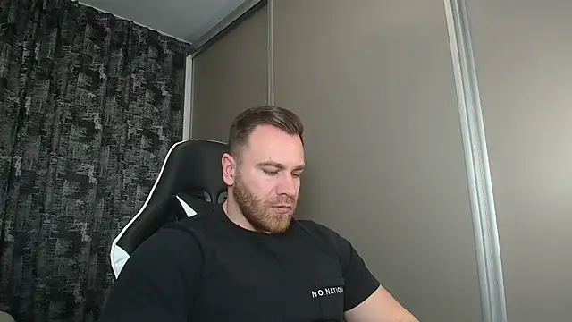 Snapshot of Thori92 chatting on February 2025 05:38:02 PM Thori92 online show from February 2025 05:38:02 PM