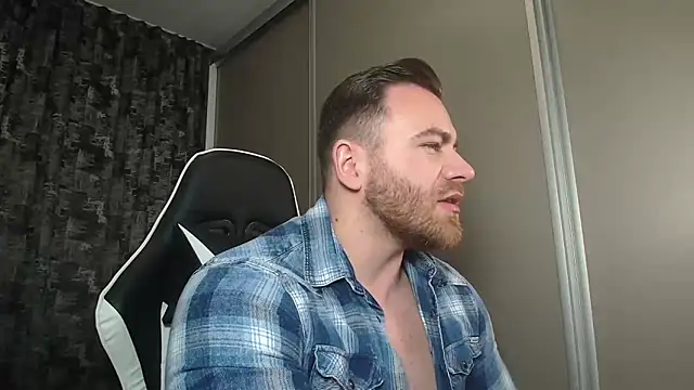 Snapshot of Thori92 chatting on February 2025 04:57:01 PM Thori92 online show from February 2025 04:57:01 PM