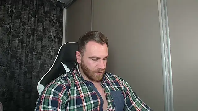 Snapshot of Thori92 chatting on February 2025 09:59:01 PM Thori92 online show from February 2025 09:59:01 PM