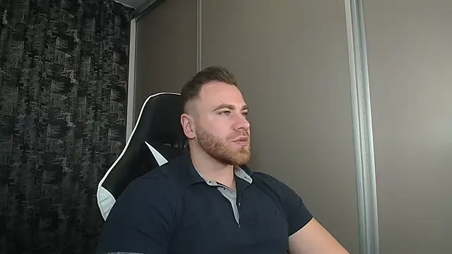 Snapshot of Thori92 chatting on February 2025 05:42:01 PM Thori92 online show from February 2025 05:42:01 PM