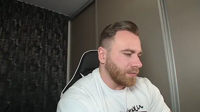 Snapshot of Thori92 chatting on March 2025 07:34:01 PM Thori92 online show from March 2025 07:34:01 PM