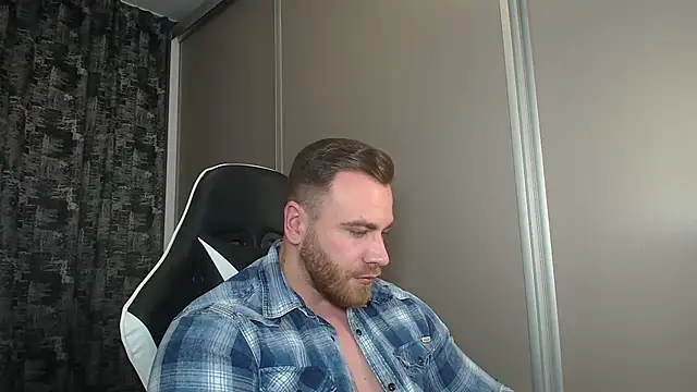 Snapshot of Thori92 chatting on March 2025 08:21:02 PM Thori92 online show from March 2025 08:21:02 PM