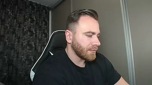 Snapshot of Thori92 chatting on March 2025 05:34:02 PM Thori92 online show from March 2025 05:34:02 PM