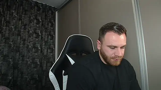 Snapshot of Thori92 chatting on March 2025 08:38:02 PM Thori92 online show from March 2025 08:38:02 PM