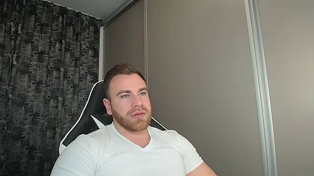 Snapshot of Thori92 chatting on March 2025 05:33:01 PM Thori92 online show from March 2025 05:33:01 PM