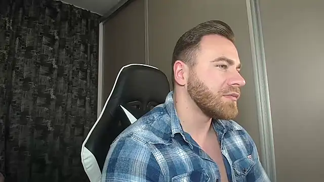 Snapshot of Thori92 chatting on March 2025 03:49:01 PM Thori92 online show from March 2025 03:49:01 PM