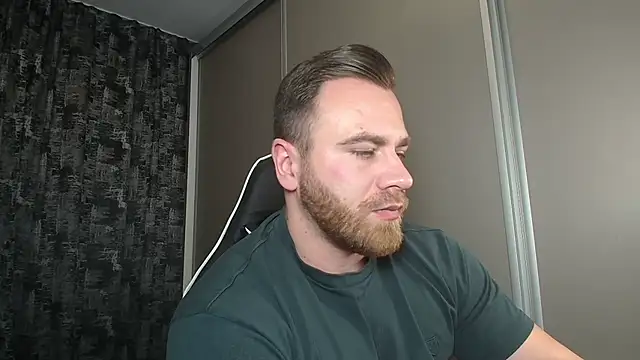 Snapshot of Thori92 chatting on March 2025 08:01:02 PM Thori92 online show from March 2025 08:01:02 PM