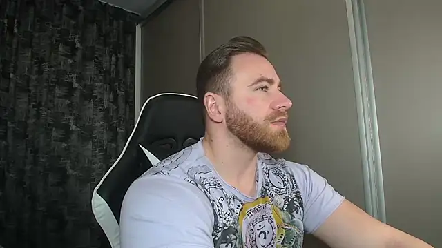 Snapshot of Thori92 chatting on March 2025 04:51:02 PM Thori92 online show from March 2025 04:51:02 PM