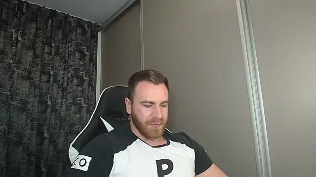 Snapshot of Thori92 chatting on March 2025 06:29:01 PM Thori92 online show from March 2025 06:29:01 PM