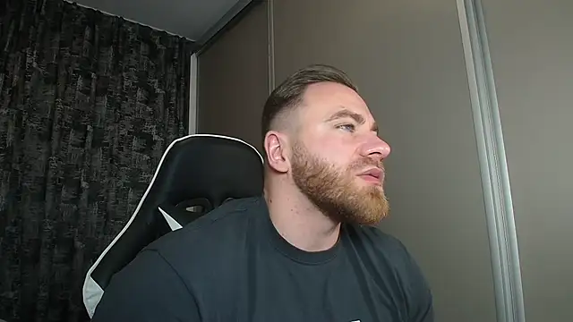 Snapshot of Thori92 chatting on March 2025 04:45:01 PM Thori92 online show from March 2025 04:45:01 PM