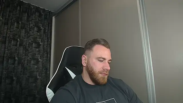 Snapshot of Thori92 chatting on March 2025 07:49:02 PM Thori92 online show from March 2025 07:49:02 PM