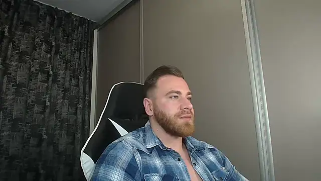 Snapshot of Thori92 chatting on March 2025 09:02:02 PM Thori92 online show from March 2025 09:02:02 PM