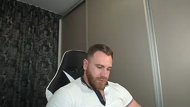 Snapshot of Thori92 chatting on March 2025 09:31:02 PM Thori92 online show from March 2025 09:31:02 PM