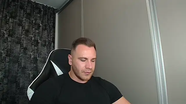 Snapshot of Thori92 chatting on September 2025 05:06:01 PM Thori92 online show from September 2025 05:06:01 PM