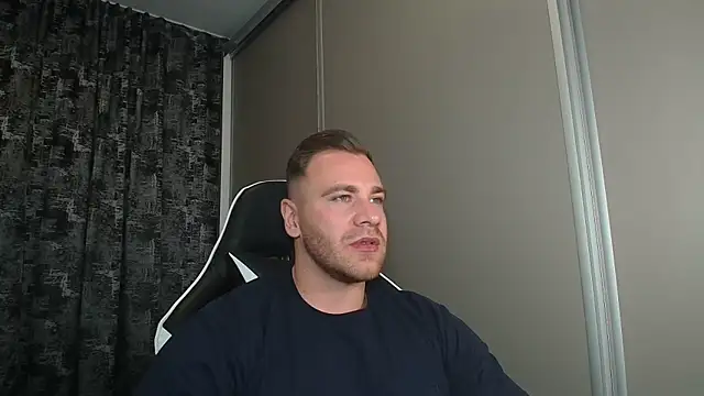 Snapshot of Thori92 chatting on September 2025 05:40:01 PM Thori92 online show from September 2025 05:40:01 PM