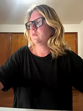 Snapshot of Lizzyloo chatting on September 2025 07:57:01 AM Lizzyloo online show from September 2025 07:57:01 AM