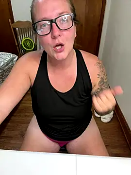 Snapshot of Lizzyloo chatting on October 2025 11:05:01 PM Lizzyloo online show from October 2025 11:05:01 PM