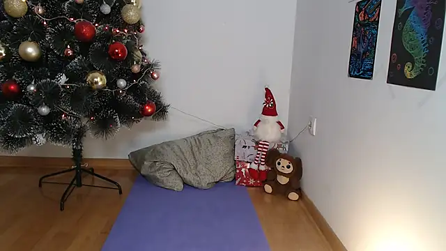 Snapshot of Michelle_Melnss chatting on December 2024 11:11:02 AM Michelle Melnss online show from December 2024 11:11:02 AM