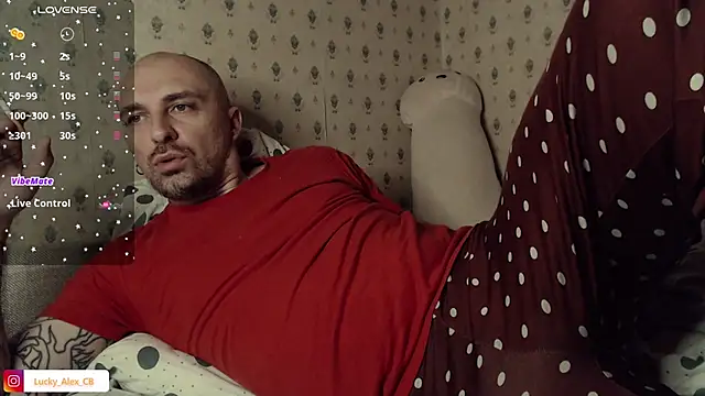 LuckyAlexx online show from December 2024 04:12:01 AM