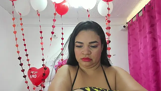 Cloe 35 online show from February 2025 03:38:01 PM