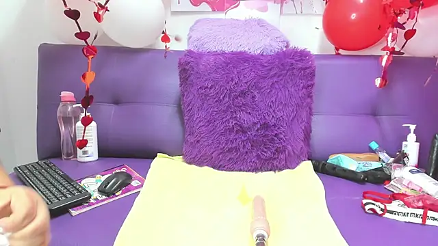 Cloe 35 online show from February 2025 09:43:02 PM