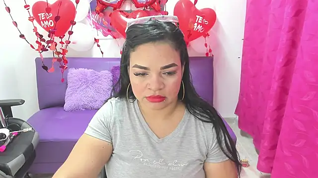 Cloe 35 online show from February 2025 03:35:01 PM