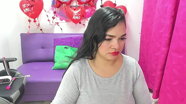 Cloe 35 online show from February 2025 03:36:02 PM