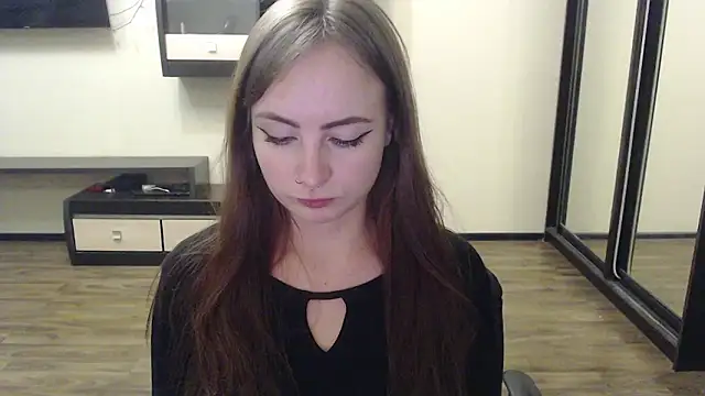 Snapshot of Laralianna chatting on December 2024 06:39:02 PM Laralianna online show from December 2024 06:39:02 PM