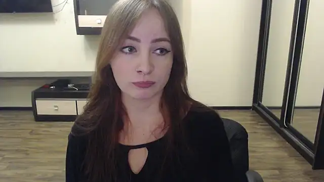 Snapshot of Laralianna chatting on December 2024 06:38:02 PM Laralianna online show from December 2024 06:38:02 PM