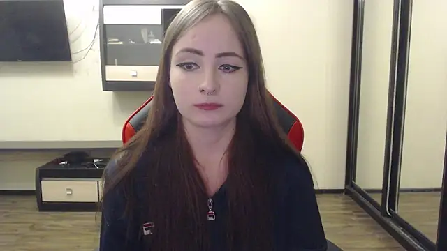 Snapshot of Laralianna chatting on December 2024 06:41:02 PM Laralianna online show from December 2024 06:41:02 PM