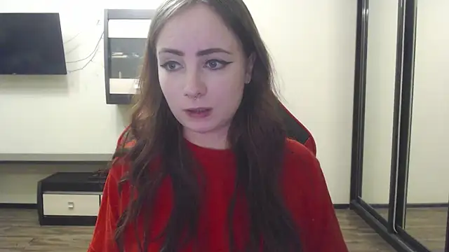 Snapshot of Laralianna chatting on December 2024 06:48:01 PM Laralianna online show from December 2024 06:48:01 PM