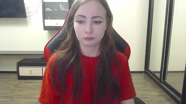 Snapshot of Laralianna chatting on December 2024 09:53:02 PM Laralianna online show from December 2024 09:53:02 PM