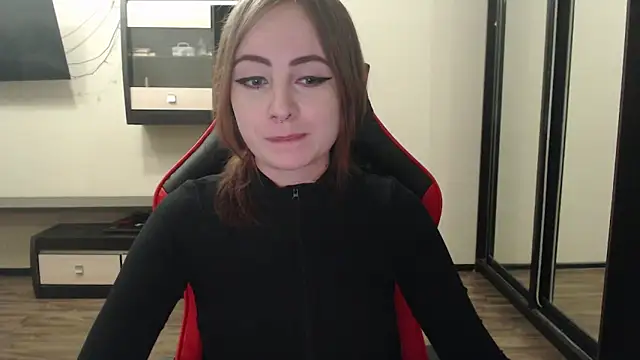 Snapshot of Laralianna chatting on January 2025 11:08:01 PM Laralianna online show from January 2025 11:08:01 PM