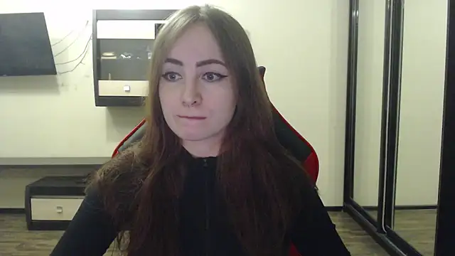 Snapshot of Laralianna chatting on January 2025 10:33:02 AM Laralianna online show from January 2025 10:33:02 AM