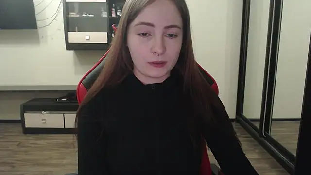 Snapshot of Laralianna chatting on February 2025 09:58:02 PM Laralianna online show from February 2025 09:58:02 PM