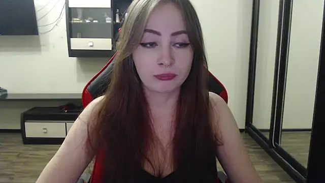 Snapshot of Laralianna chatting on February 2025 06:47:02 PM Laralianna online show from February 2025 06:47:02 PM