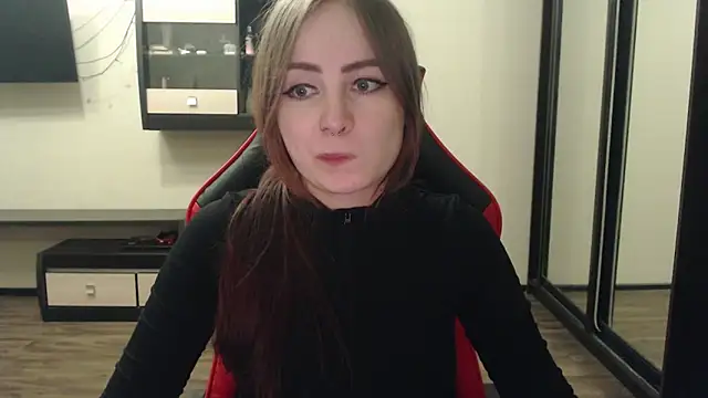 Snapshot of Laralianna chatting on February 2025 08:47:01 PM Laralianna online show from February 2025 08:47:01 PM