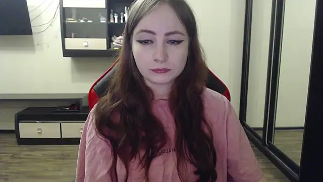 Snapshot of Laralianna chatting on February 2025 04:51:01 PM Laralianna online show from February 2025 04:51:01 PM