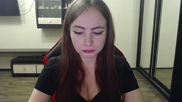 Snapshot of Laralianna chatting on February 2025 04:56:02 PM Laralianna online show from February 2025 04:56:02 PM