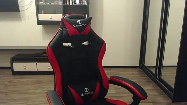 Snapshot of Laralianna chatting on March 2025 05:16:02 PM Laralianna online show from March 2025 05:16:02 PM