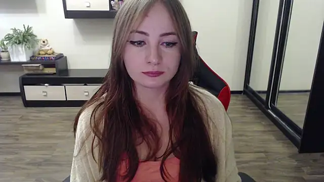 Snapshot of Laralianna chatting on September 2025 01:25:02 PM Laralianna online show from September 2025 01:25:02 PM