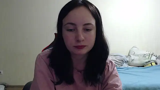 Snapshot of Laralianna chatting on October 2025 04:18:01 PM Laralianna online show from October 2025 04:18:01 PM