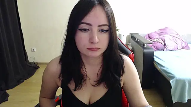 Snapshot of Laralianna chatting on October 2025 03:40:02 PM Laralianna online show from October 2025 03:40:02 PM