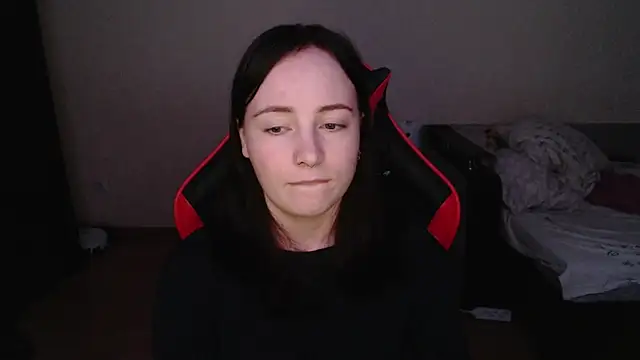 Snapshot of Laralianna chatting on November 2025 08:51:01 PM Laralianna online show from November 2025 08:51:01 PM