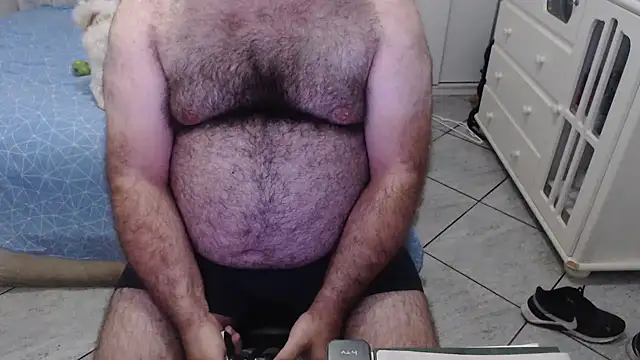 Snapshot of MysterBearMG chatting on December 2024 12:55:02 AM MysterBearMG online show from December 2024 12:55:02 AM