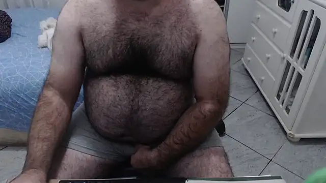 Snapshot of MysterBearMG chatting on December 2024 12:34:02 AM MysterBearMG online show from December 2024 12:34:02 AM